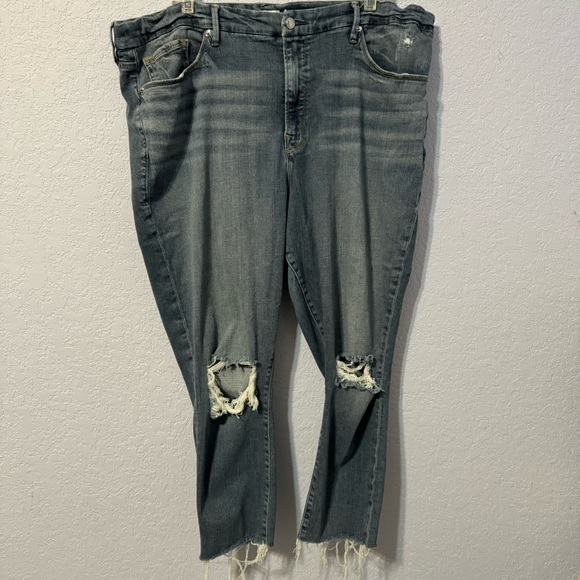 Good American Destroyed Plus Size Whiskering Sanding Raw Hem Crop Jeans - Picture 1 of 9
